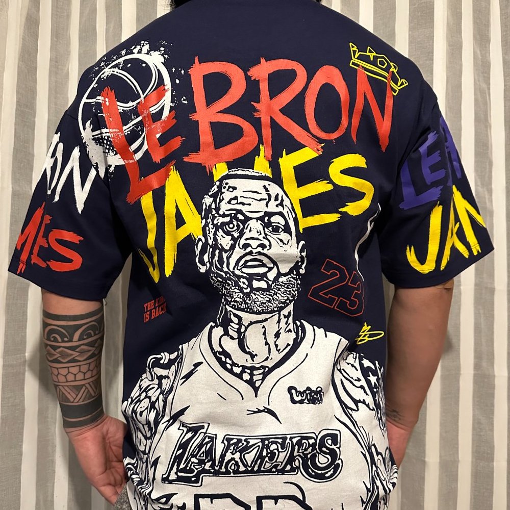 LEBRON JAMES SHIRT SIZE LARGE - Picture 3 of 6